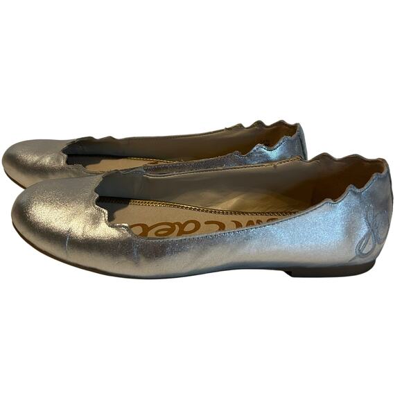 Sam Edelman Finnegan Scalloped Silver Ballet Flats Womens size 6m - Picture 1 of 3